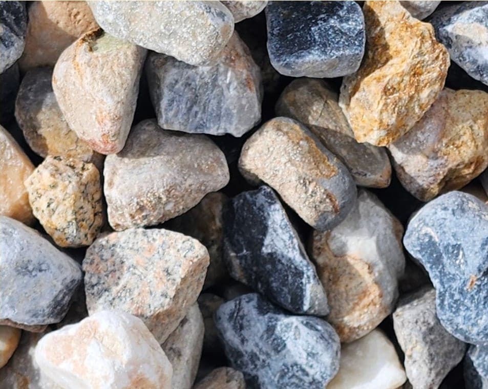 Sierra River Rock 3/8" landscape material